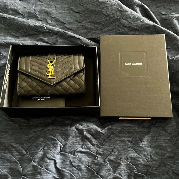 YSL Monogram Small Flap Wallet in Grained Leather - Picture 2 of 6